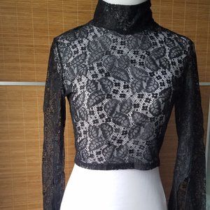 Lace long-sleeve crop top